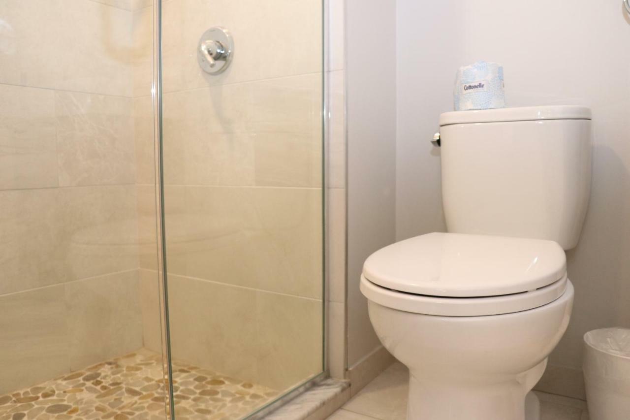 A Stylish Stay W/ A Queen Bed, Heated Floors.. #31 بروكلاين المظهر الخارجي الصورة